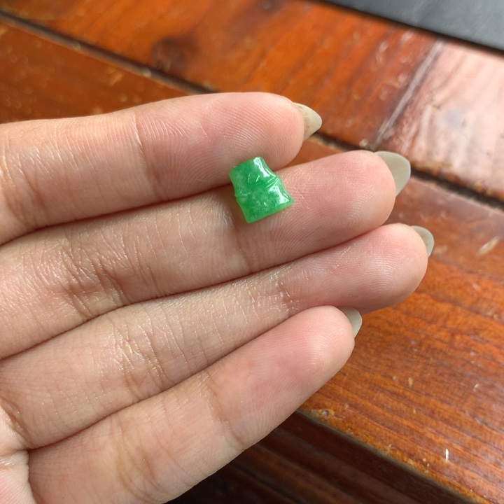 翡翠未镶嵌颈饰满色竹节小可爱