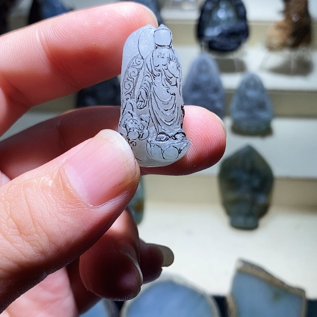 定制翡翠未镶嵌孤***山