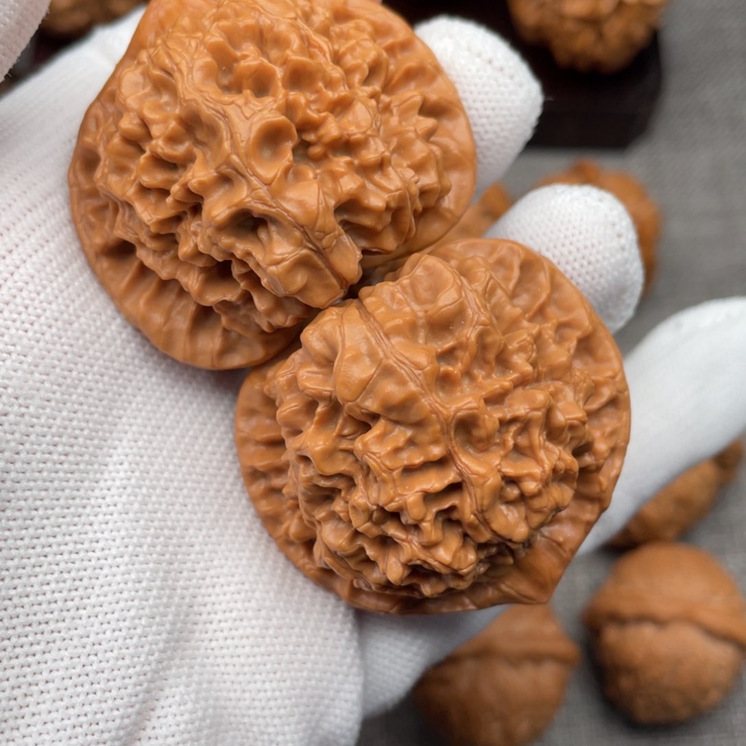 文玩核桃把件43麒麟纹官帽