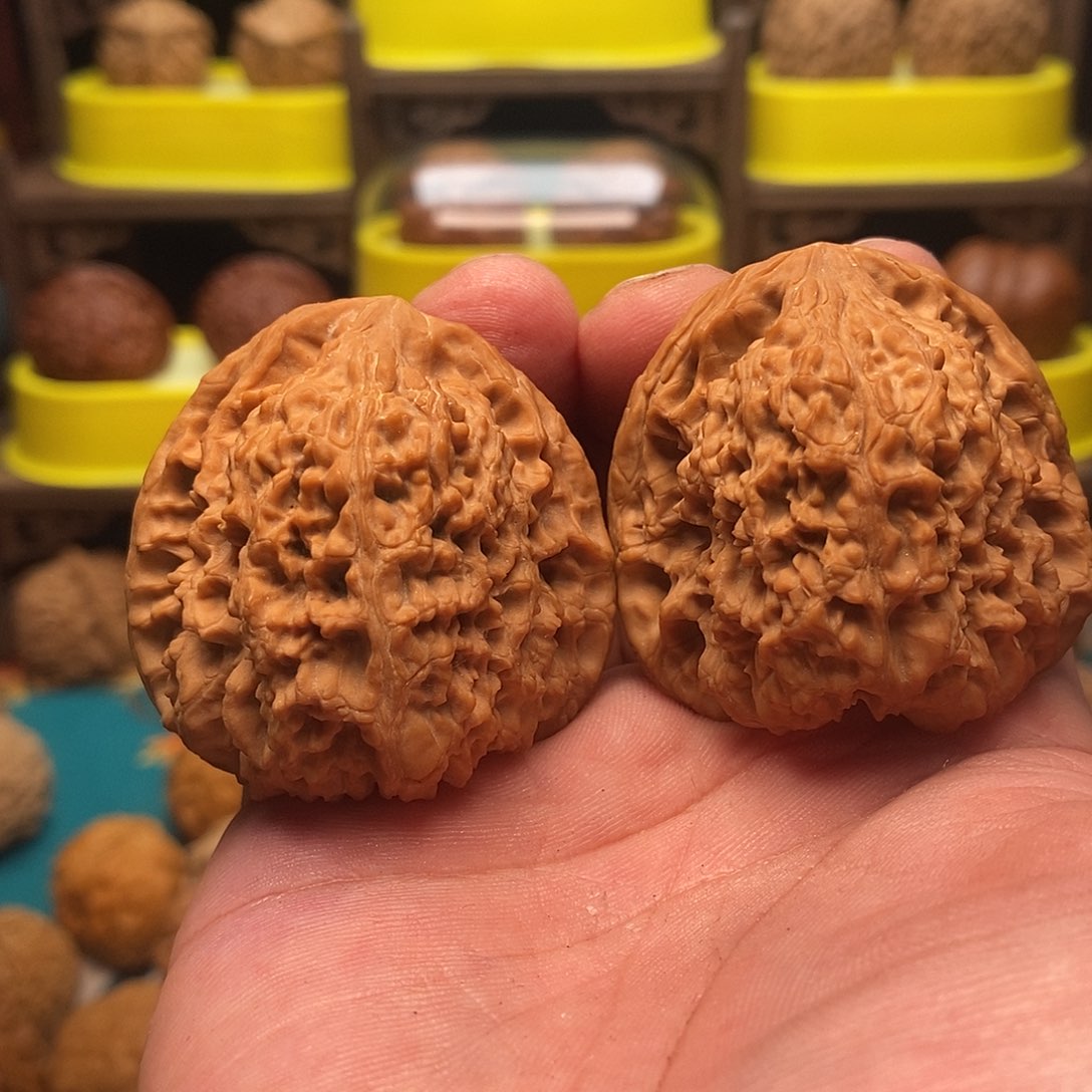 小****文玩核桃吊坠南疆