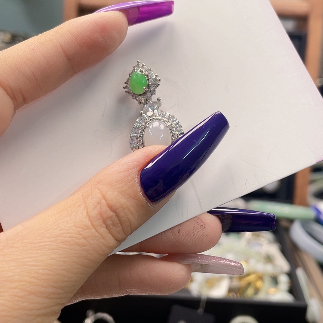 翡翠手镯未镶嵌天然翡翠Ａ货