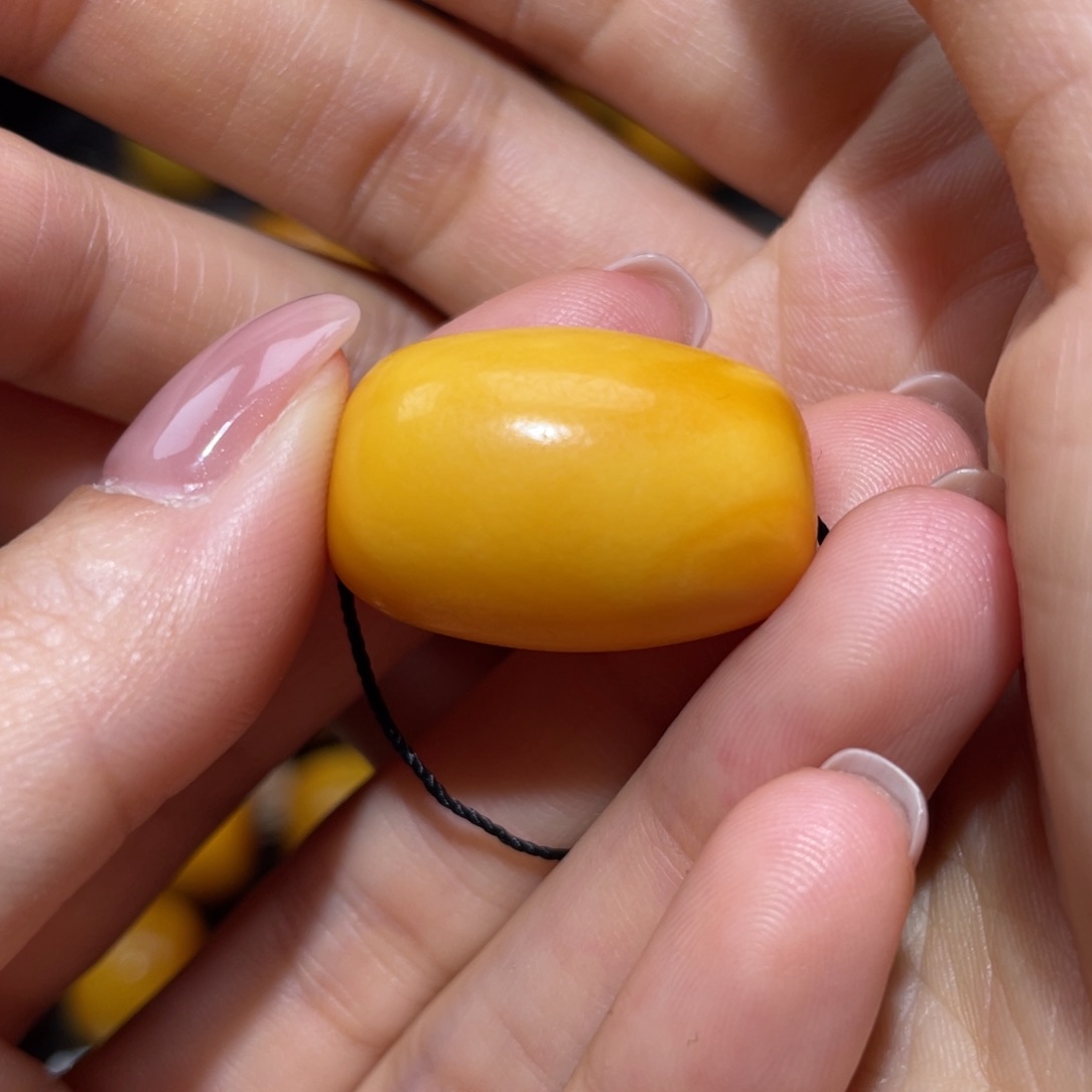 【闪购商品】琥珀裸石未镶嵌马蹄