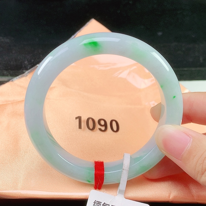 未镶嵌手镯翡翠翡翠手镯