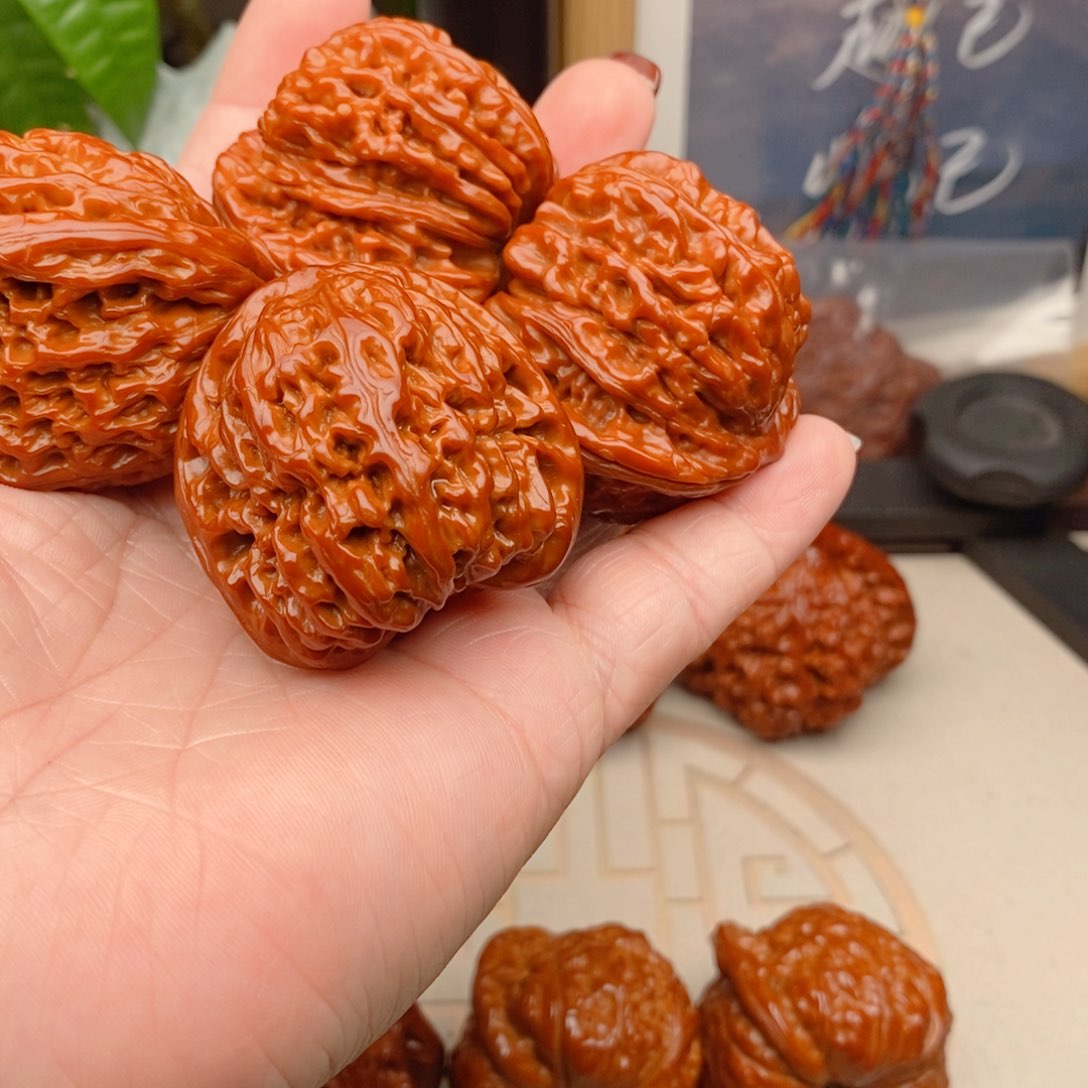 吊坠文玩核桃溜*鱼四座楼，南疆石