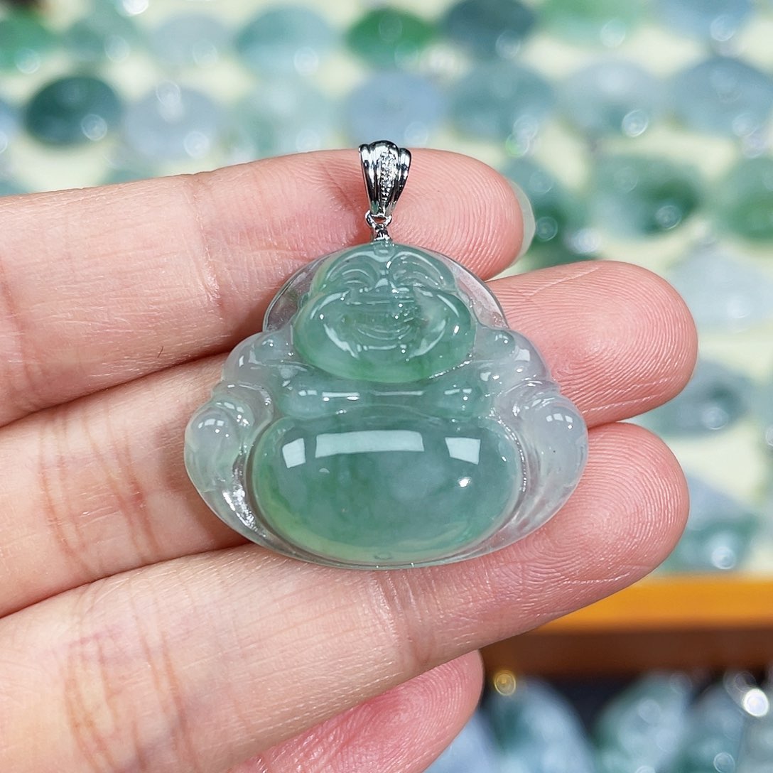 翡翠颈饰18K金镶嵌吊坠