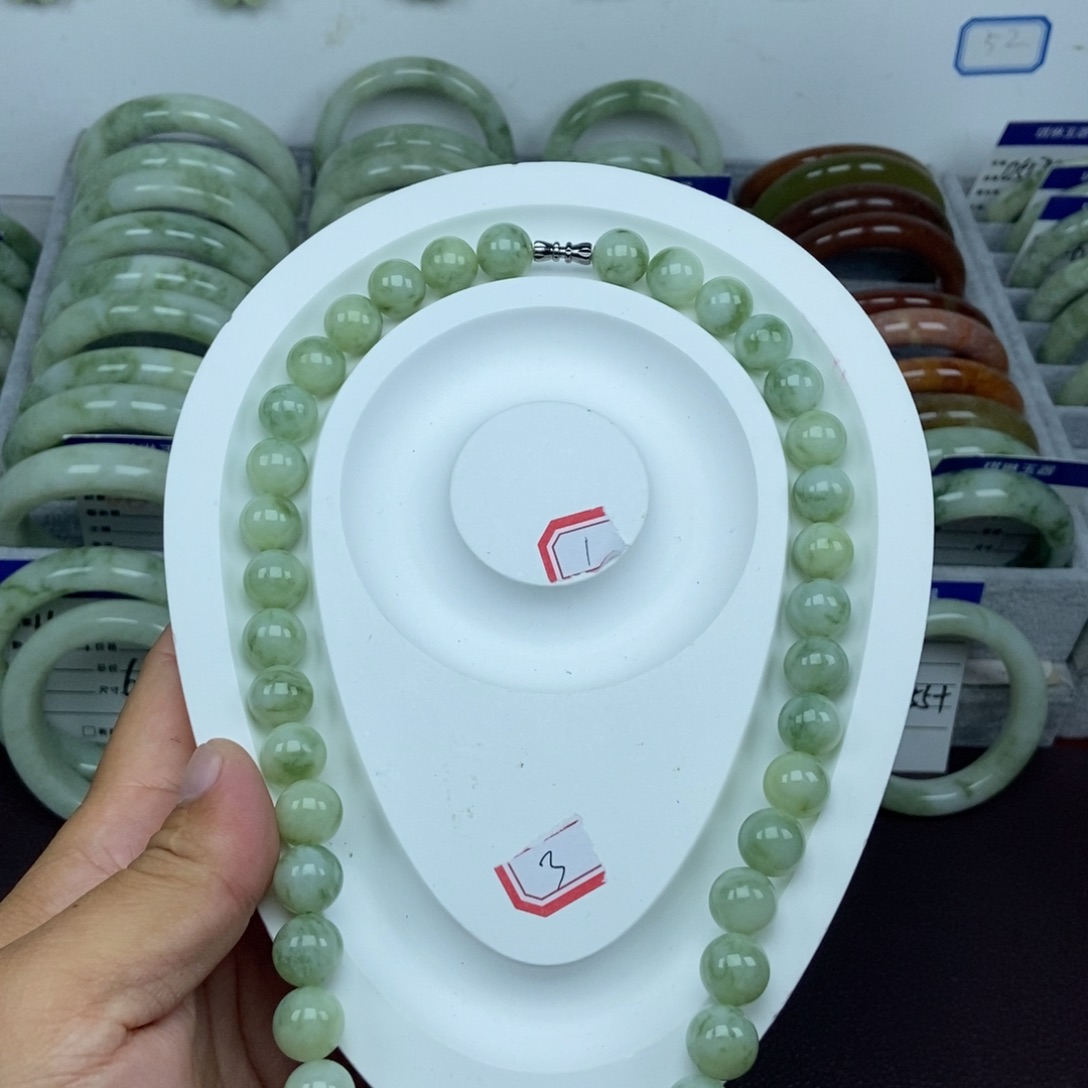 未镶嵌蛇纹石玉手链