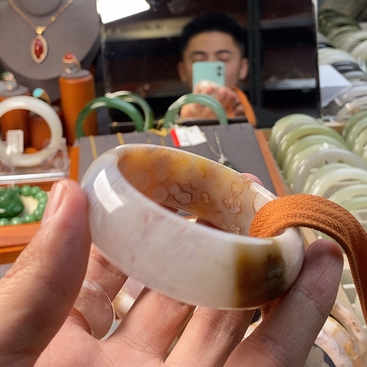 玛瑙/玉髓手镯未镶嵌