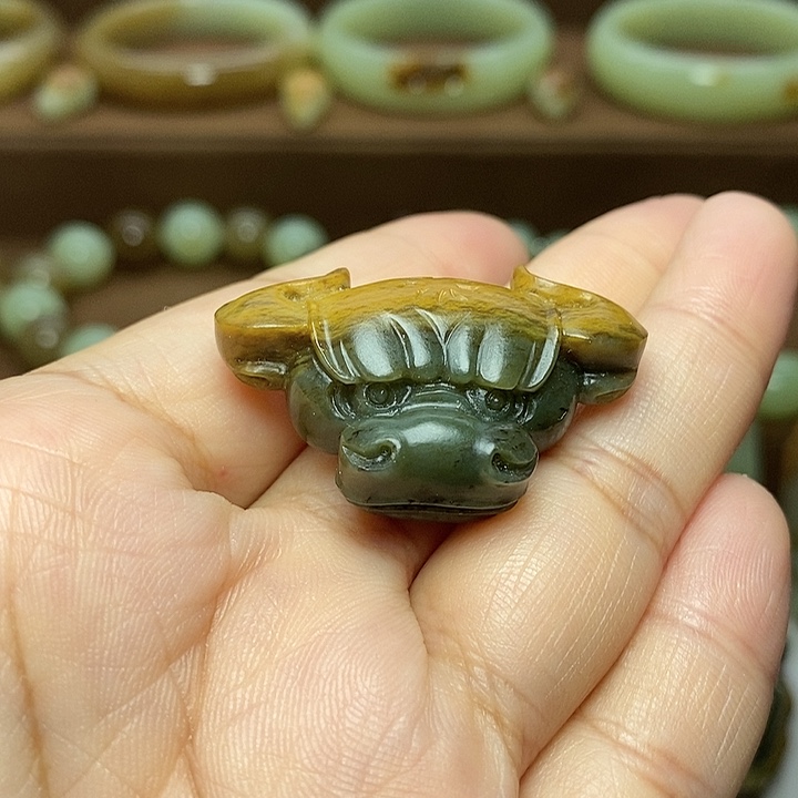 岫岩河磨玉（透闪石质玉）未镶嵌颈饰
