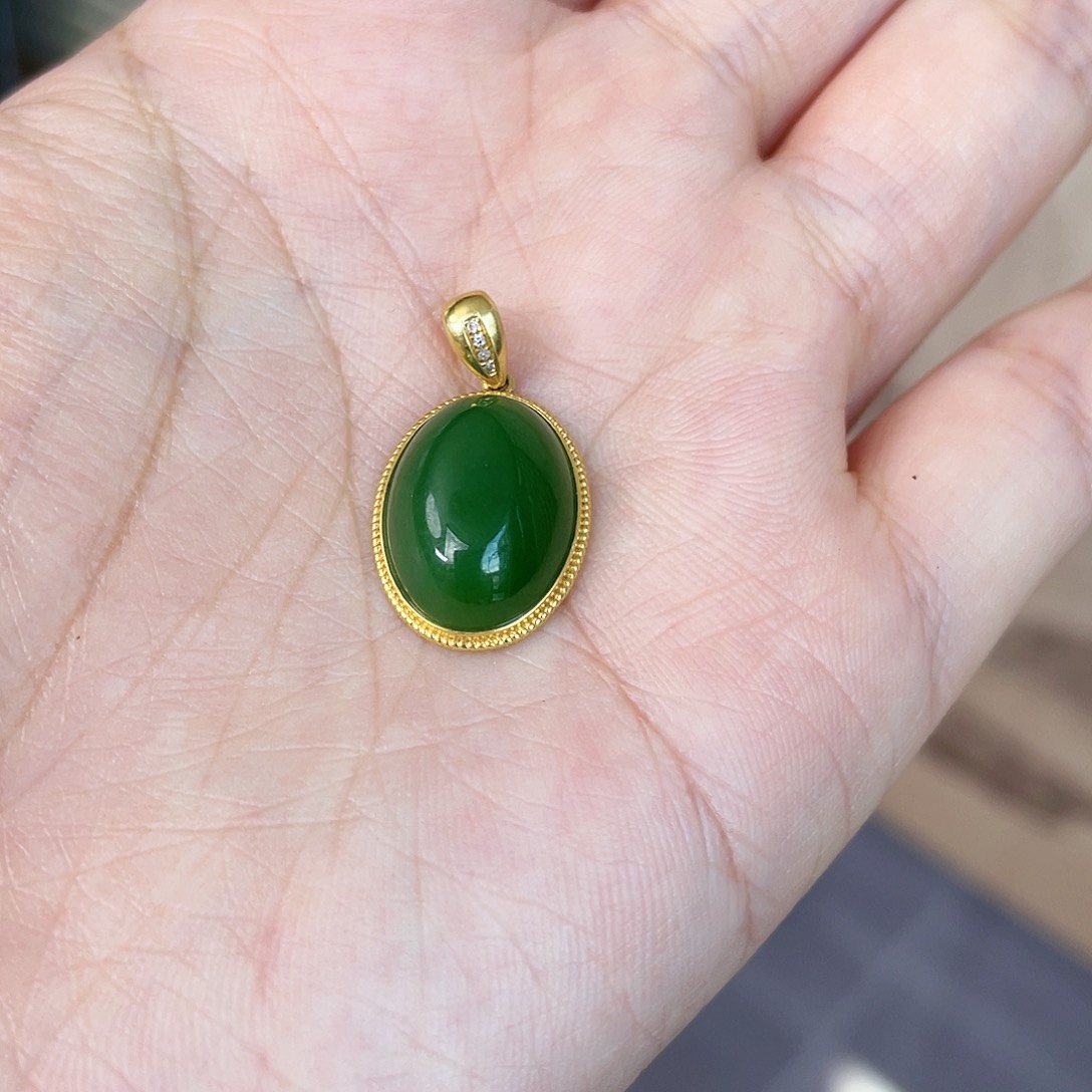 和田玉（碧玉）吊坠(不含链)18K金镶嵌