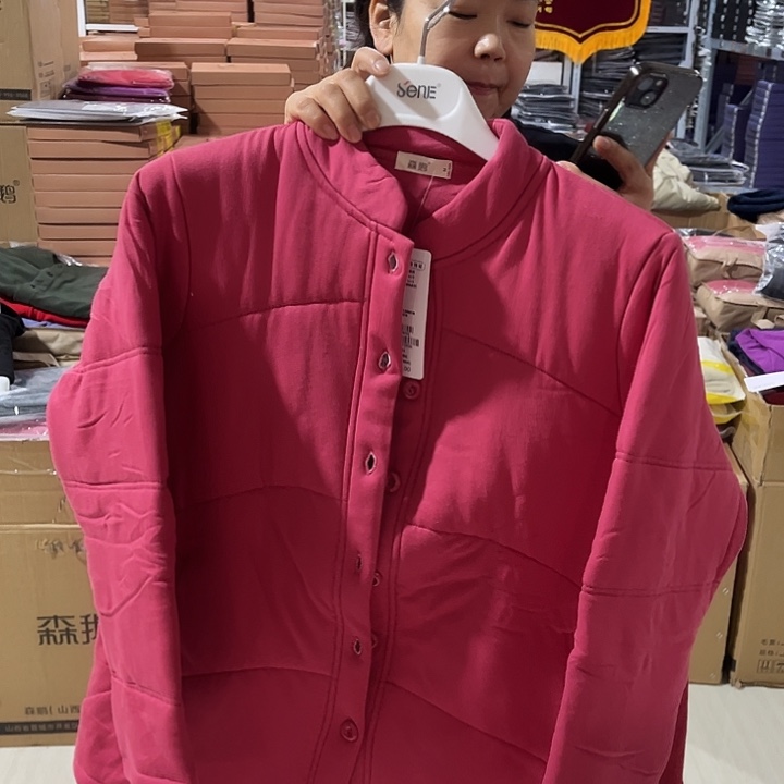 棉衣165尺码125斤以内红色