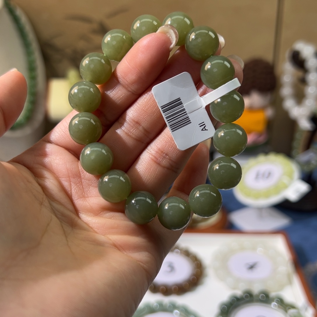 和田玉未镶嵌手串