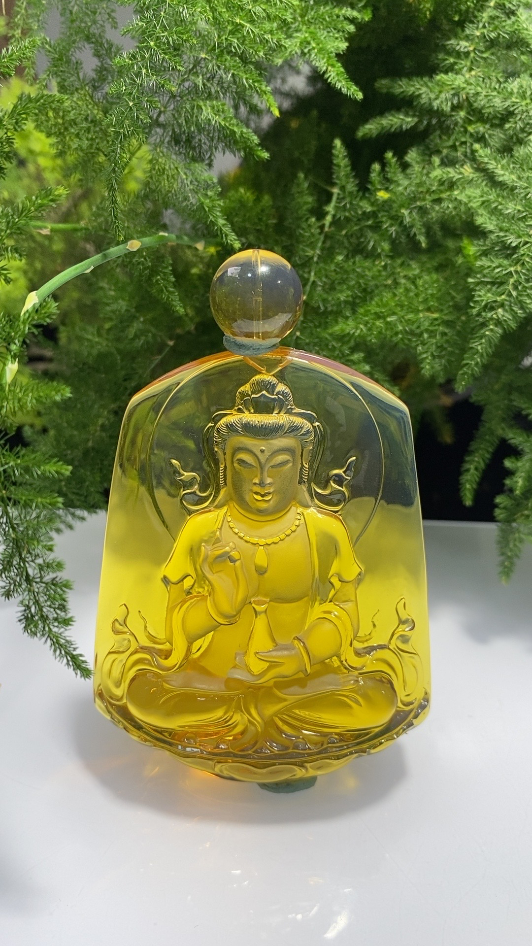 天然缅甸净水蓝珀吴伯松大师精雕《净瓶观音》吊坠