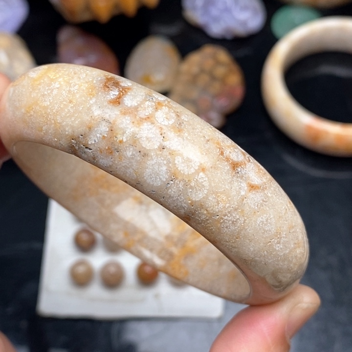 硅化珊瑚（珊瑚玉）手镯未镶嵌61