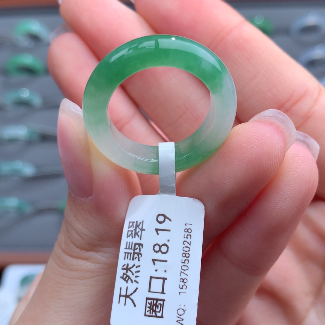 翡翠戒指未镶嵌天然