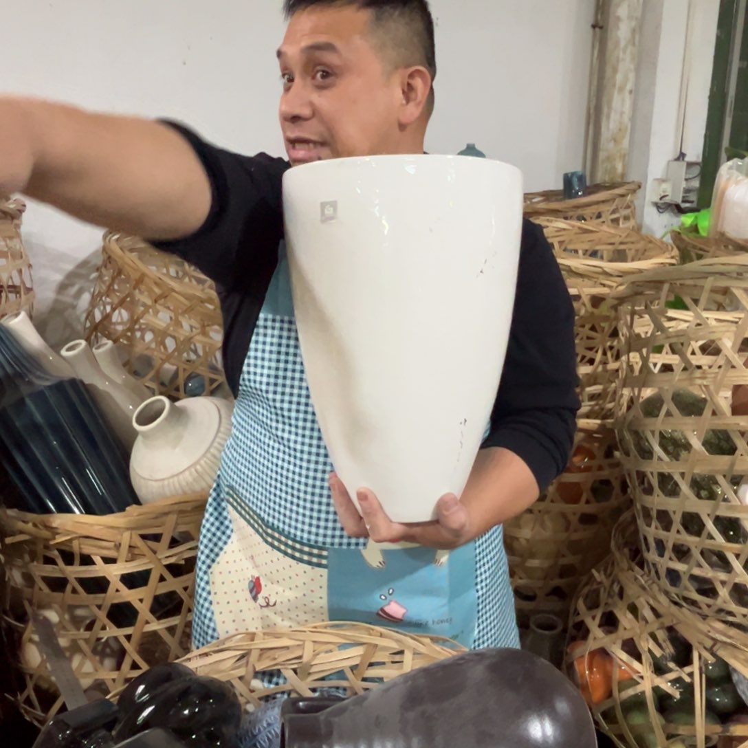 摆件56 号高中低温陶瓷瓶（部分微瑕）