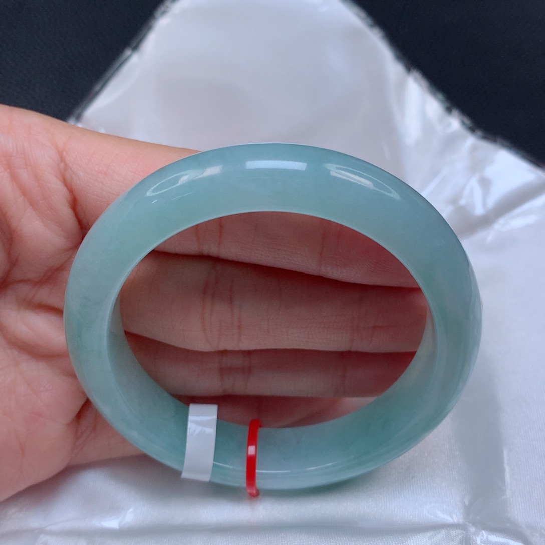 翡翠手镯未镶嵌甜*天然