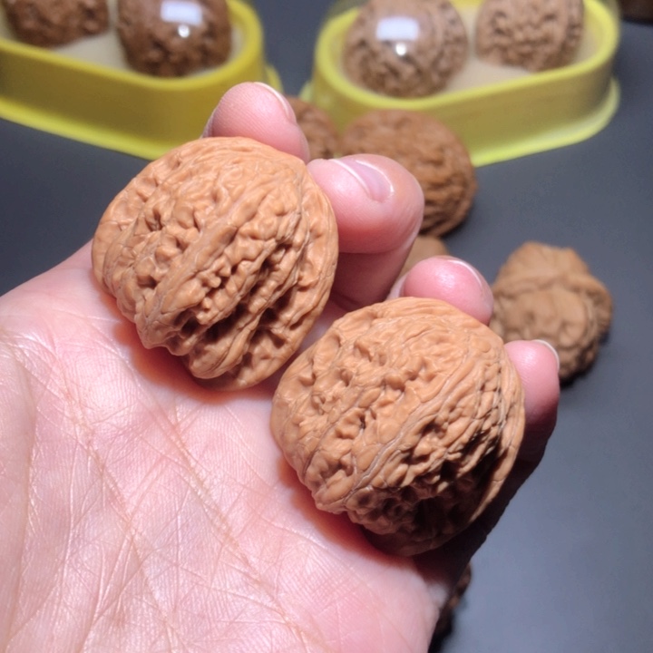 文玩核桃把件红宝石31全品