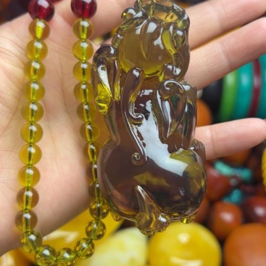 琥珀手串未镶嵌蜜蜡