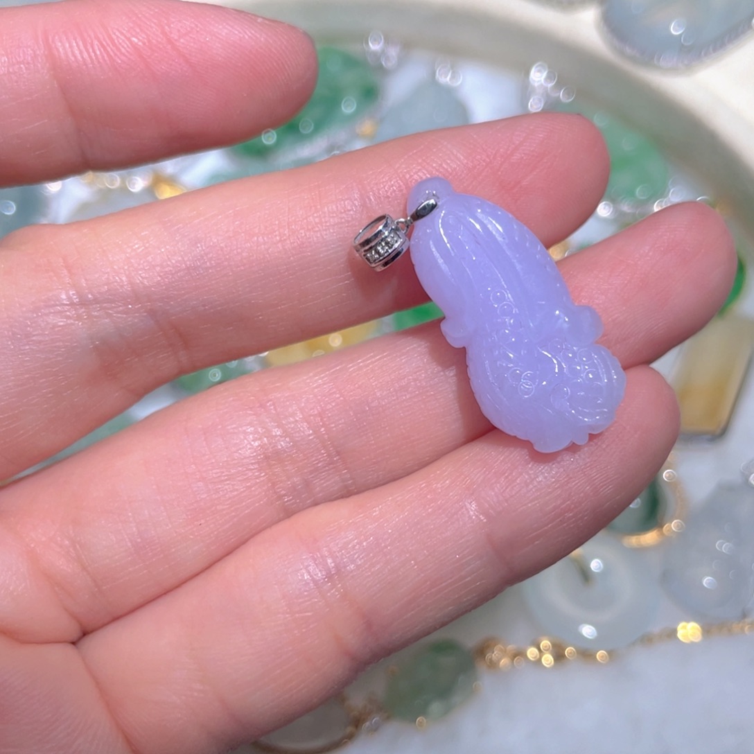 翡翠颈饰18K金镶嵌翡翠