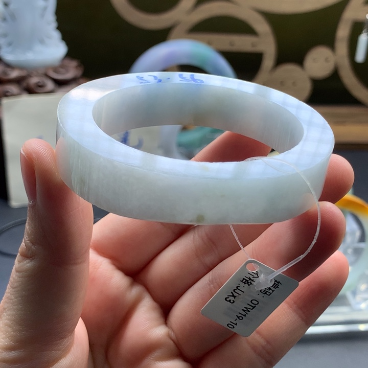 定制翡翠未镶嵌贵妃