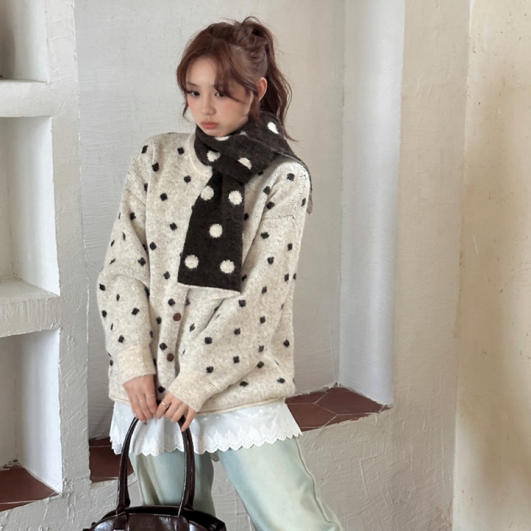 慵懒风方块甜美大版毛衣开衫+围巾