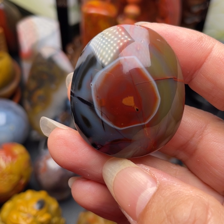 Q***棠未镶嵌颈饰玛瑙/玉髓