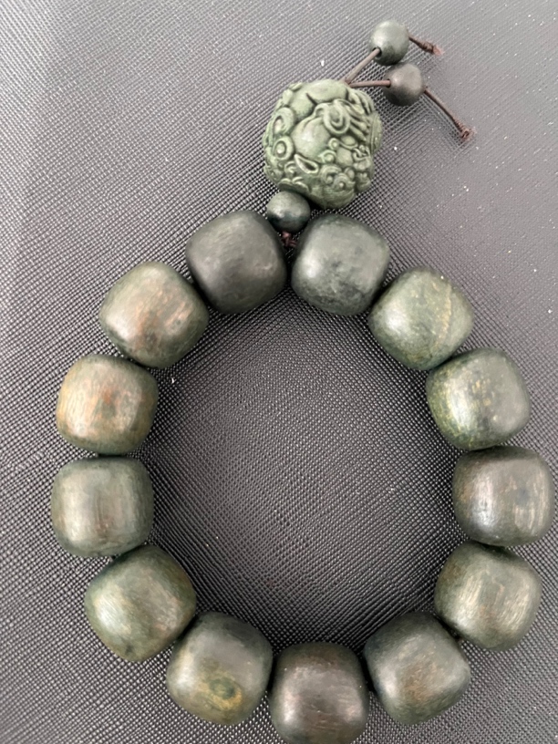 714沉木圆珠手串