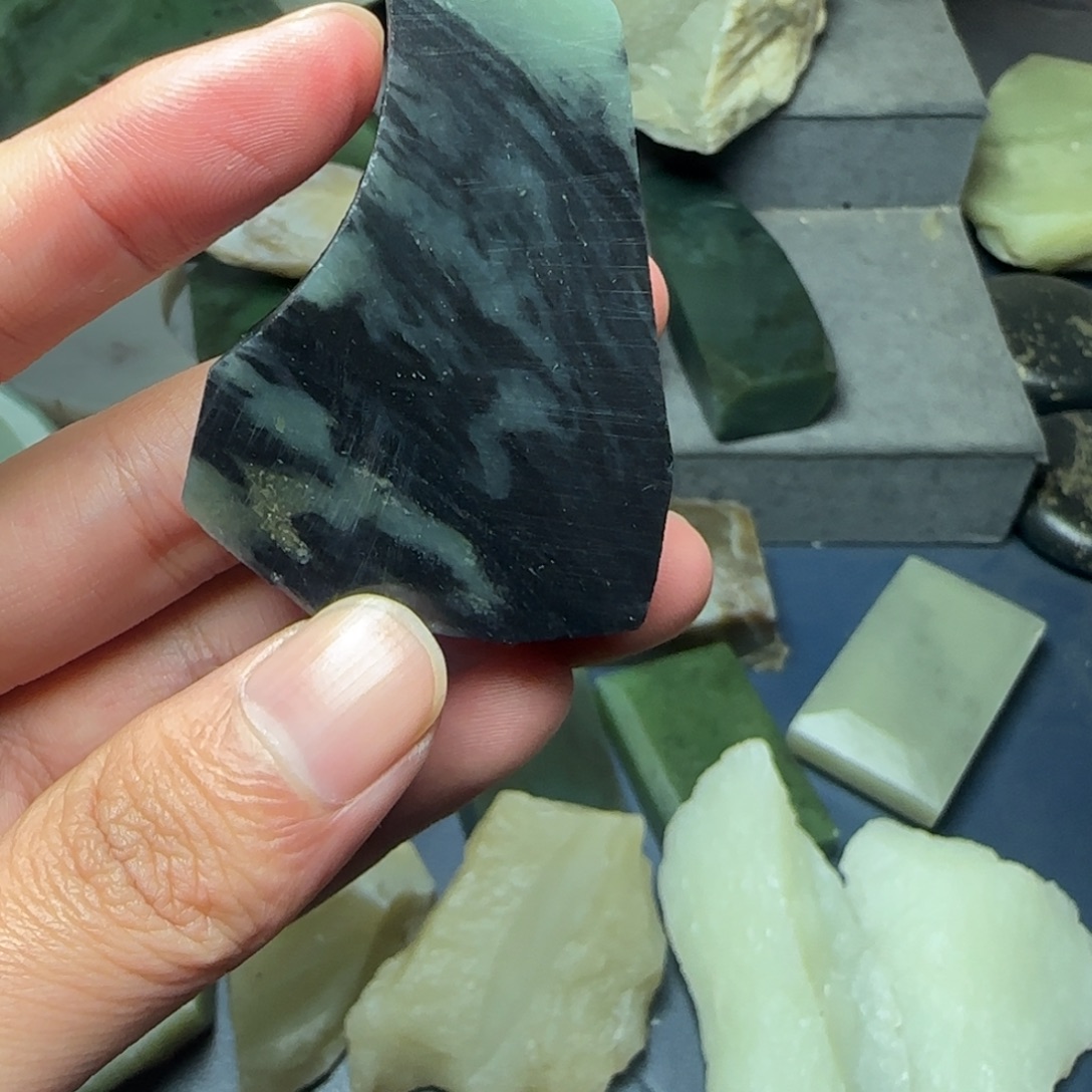 张***瑞和田玉（糖玉）未镶嵌珠宝奇石