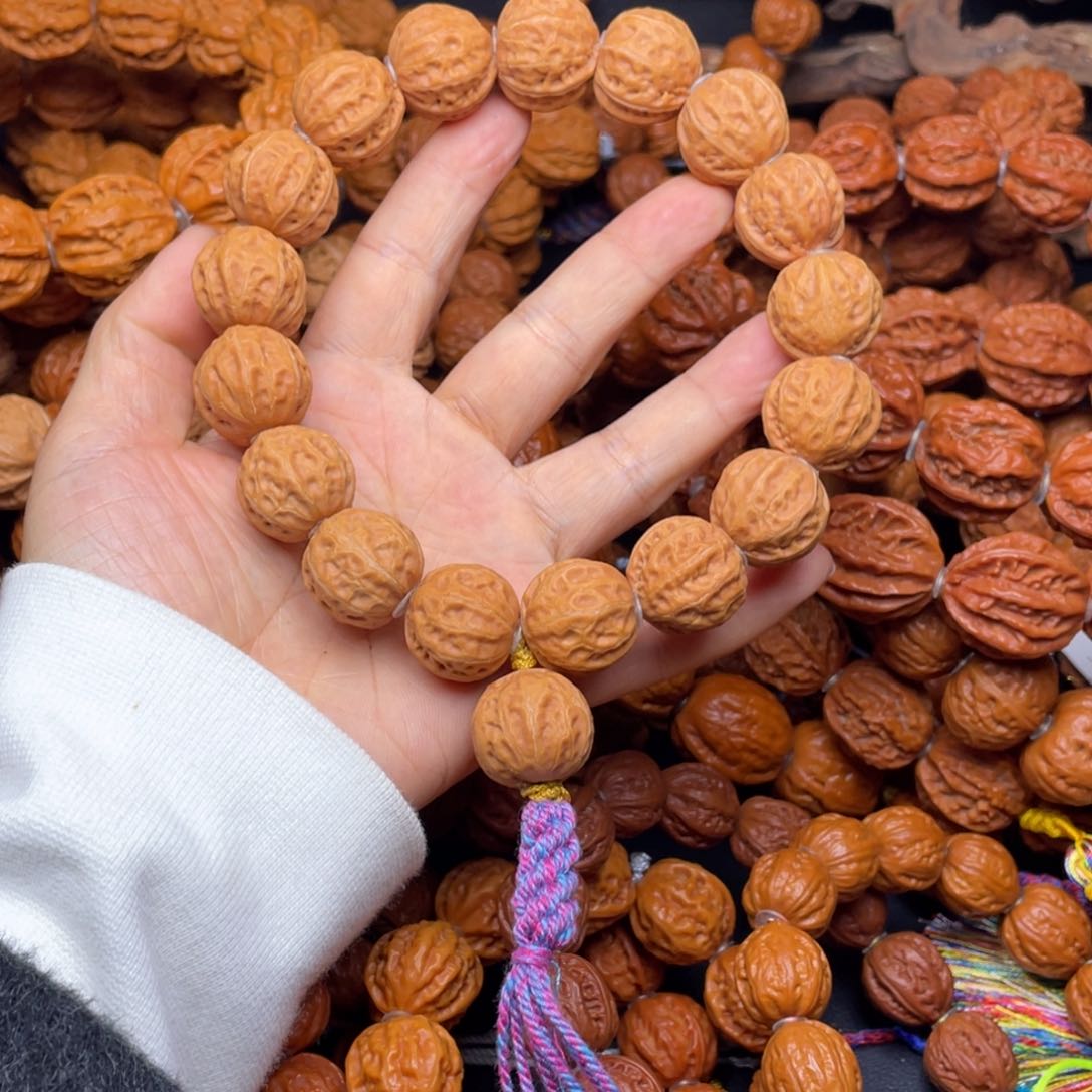 文玩核桃吊坠你****。小秋子