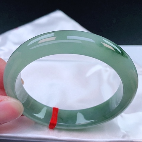 翡翠手镯（贵妃镯）未镶嵌71号