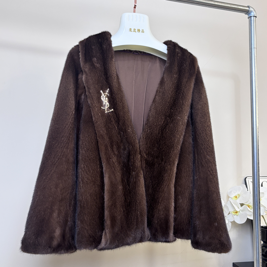 咖啡本色V领围巾领2025进口水貂皮草短二天鹅绒整貂网红直播福利