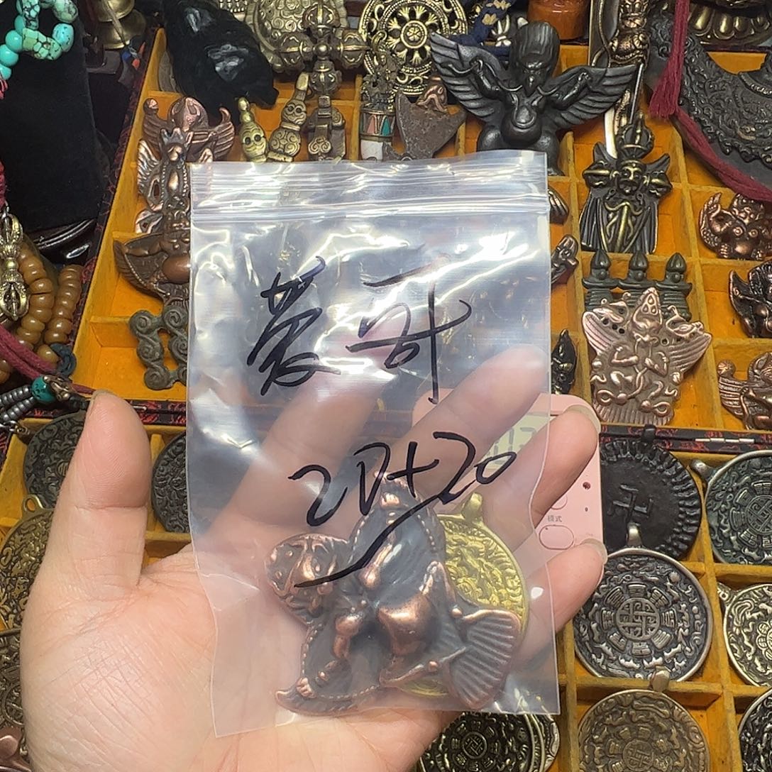 爱***己合金类啊哈哈真的好喜欢这个风格
