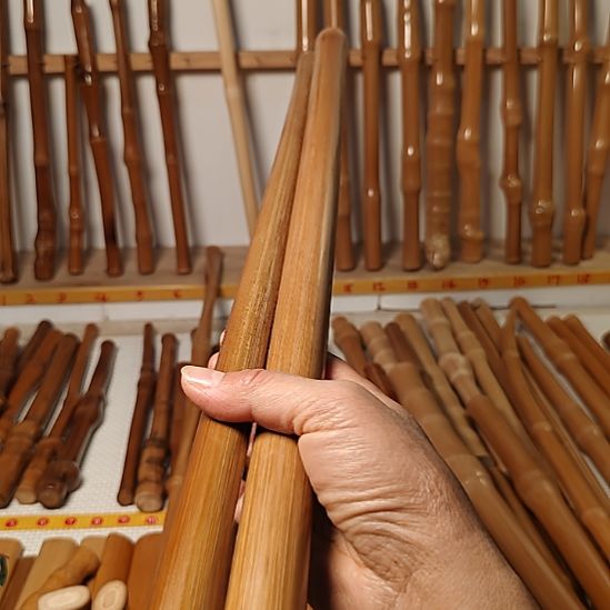 陈***…实心竹两头留节款手持2根