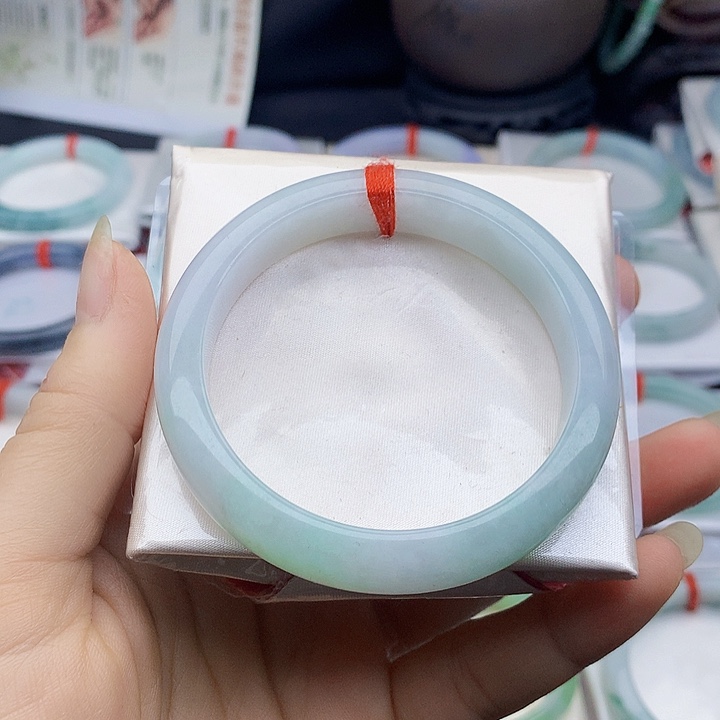 翡翠未镶嵌手镯缅甸天然翡翠A货57