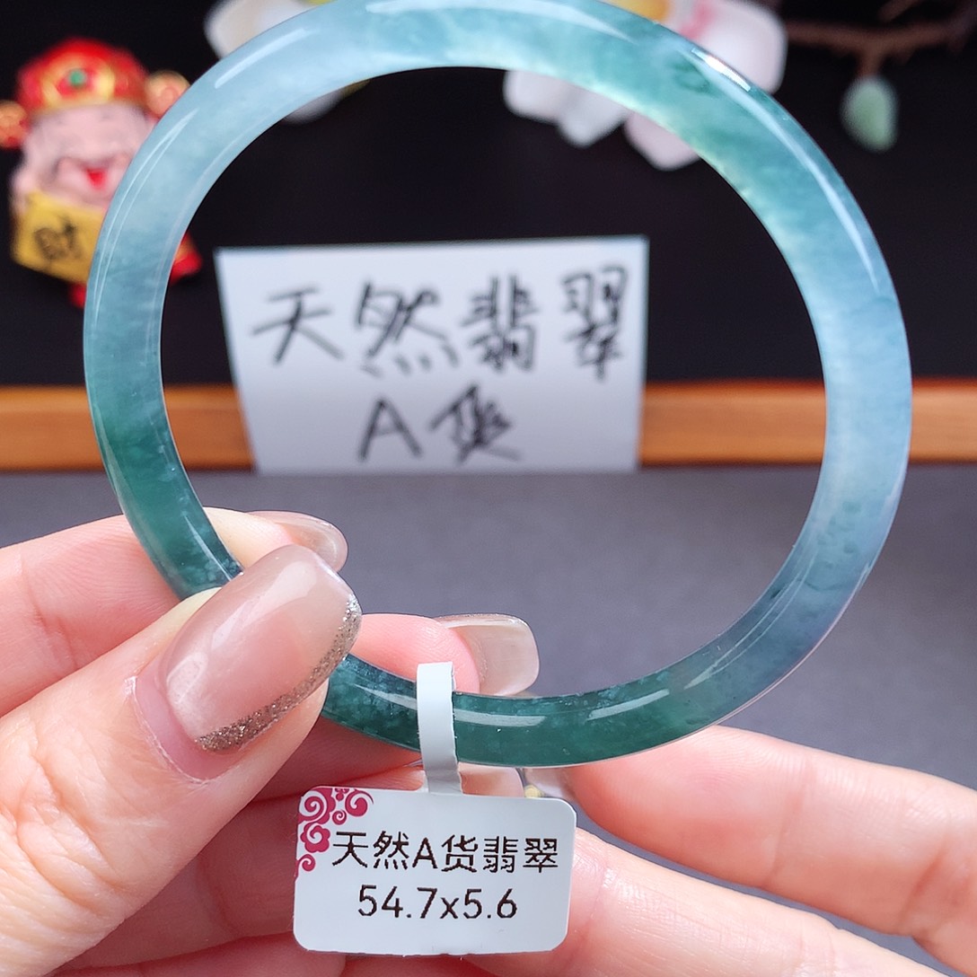 翡翠手镯（圆镯）未镶嵌