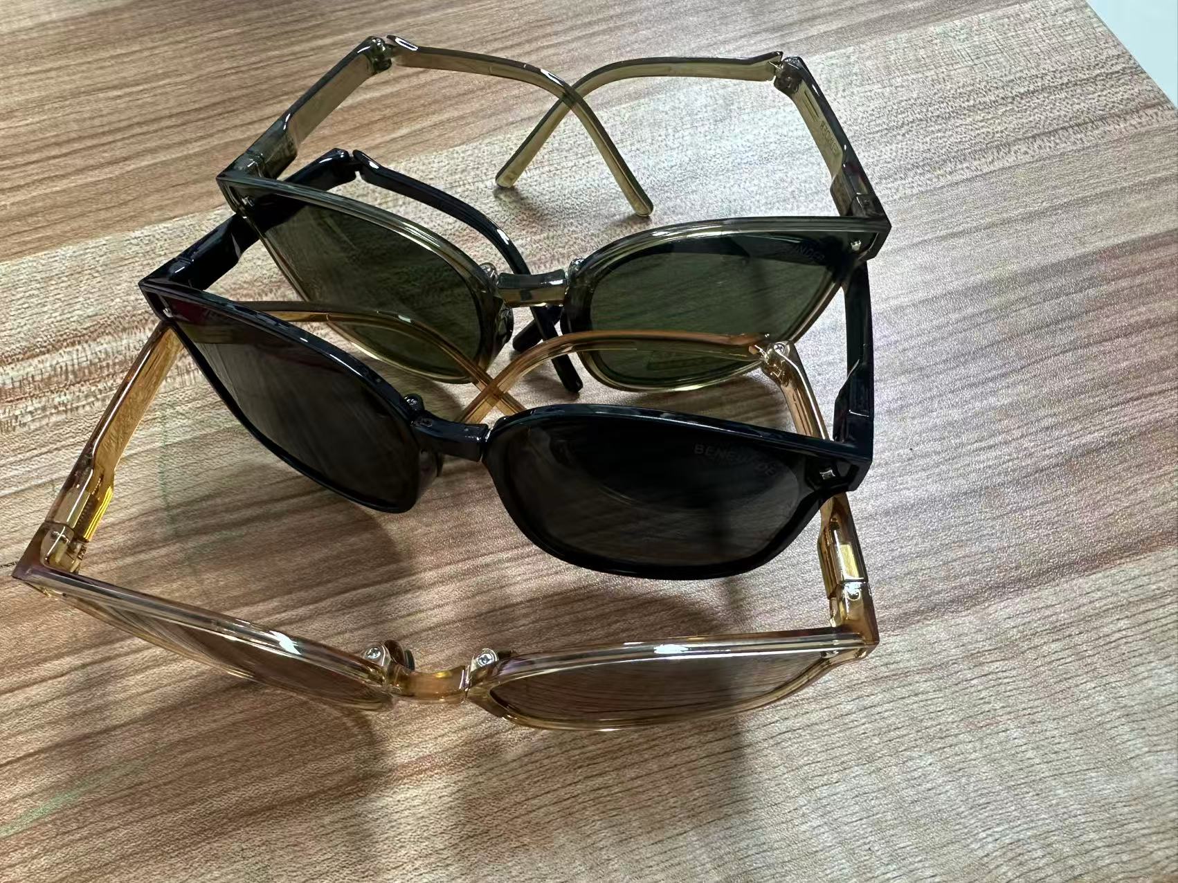 焦某上大框时尚百搭可折叠防紫外线太阳眼镜个性网红遮阳镜