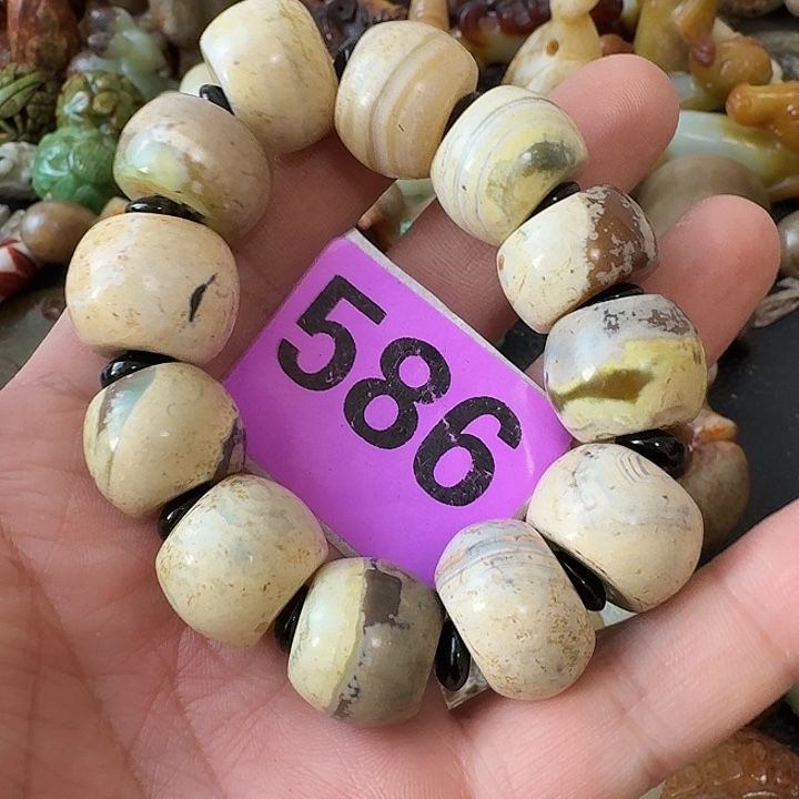 玛瑙/玉髓未镶嵌颈饰