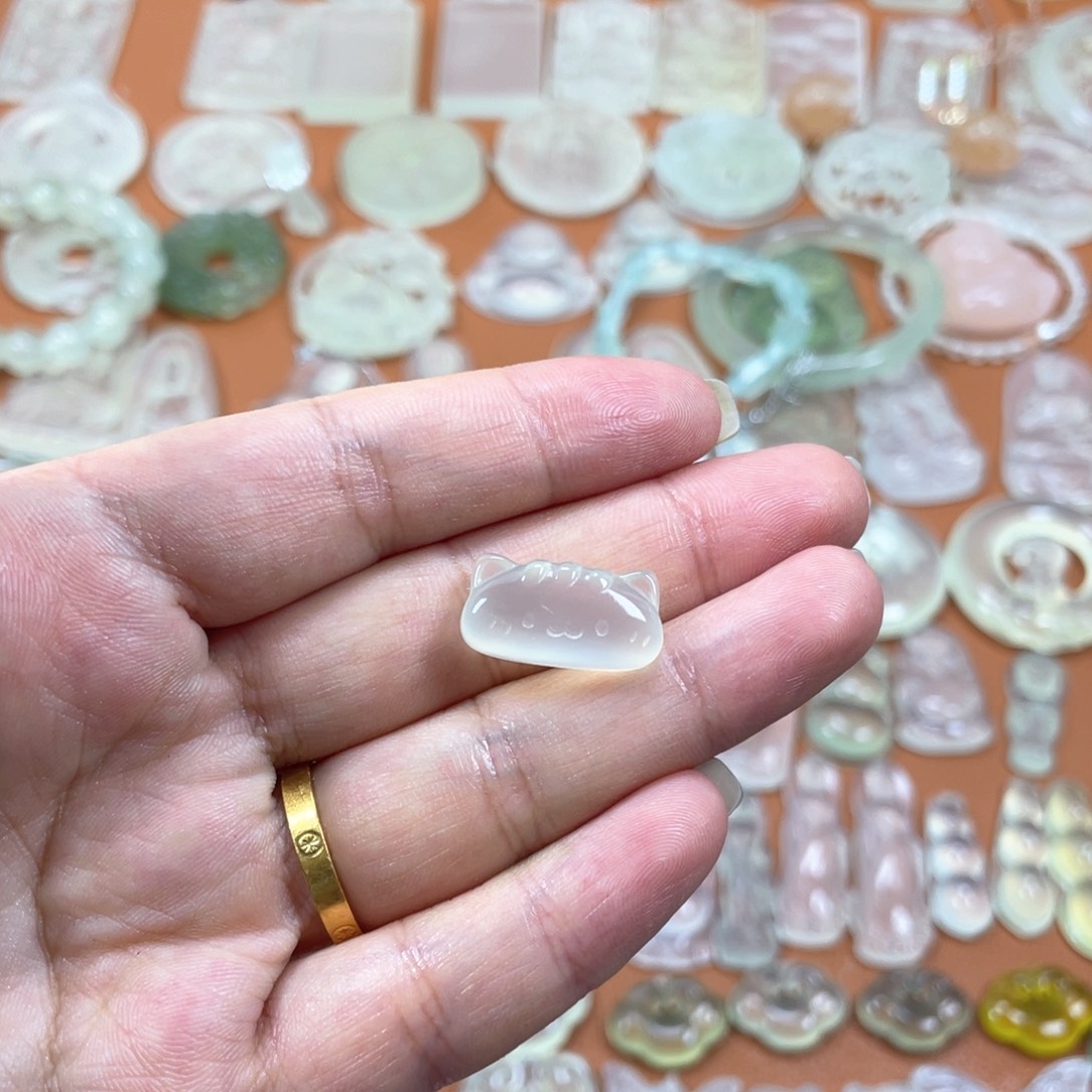 多***乐蛇纹石玉未镶嵌多样性随机发一