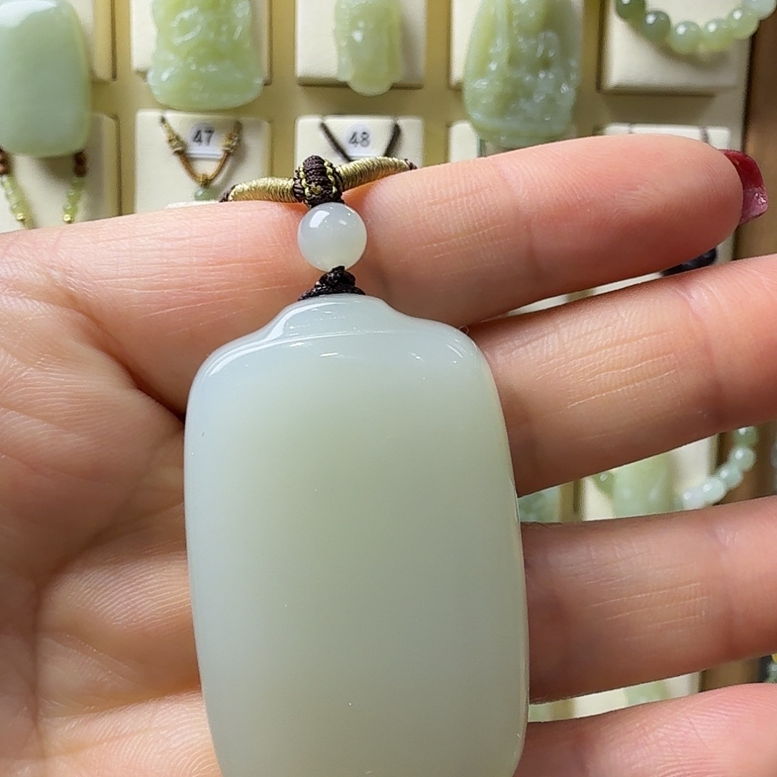 和田玉未镶嵌颈饰