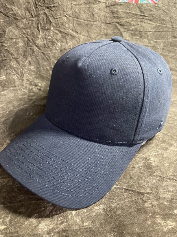 四季时尚棒球帽 情侣款白搭款