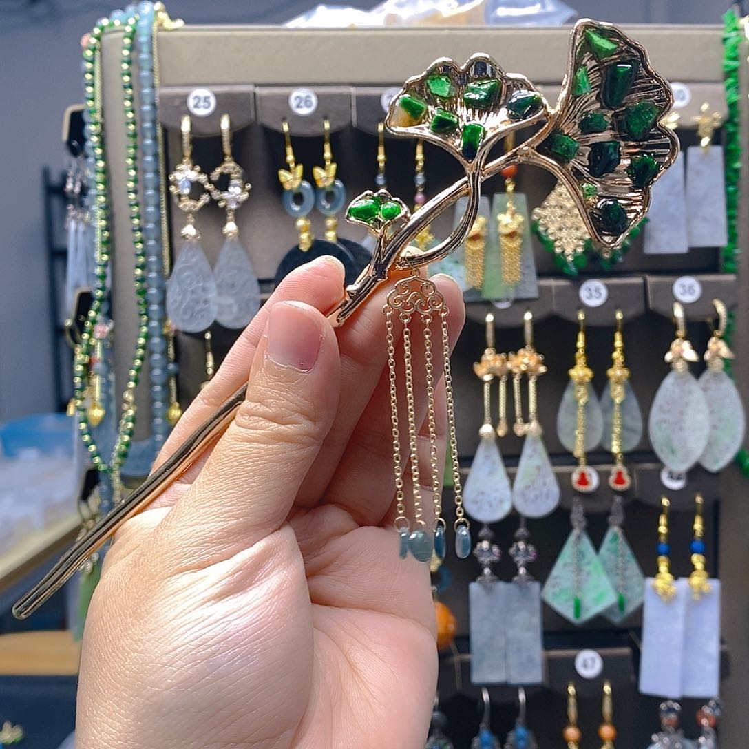 颈饰未镶嵌翡翠翡翠