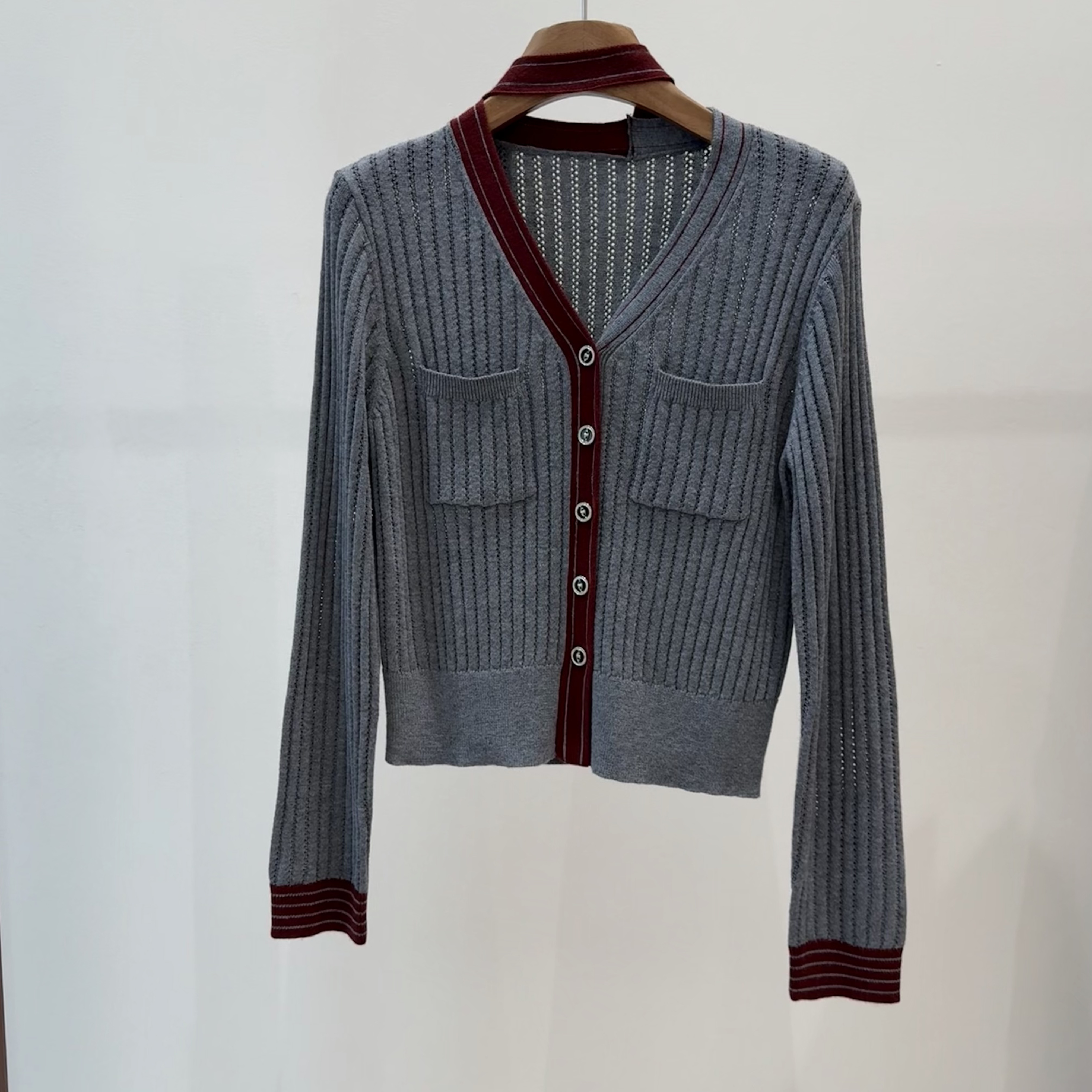 秋季毛针织衫法式长袖拼色常规女V领针织上衣b364