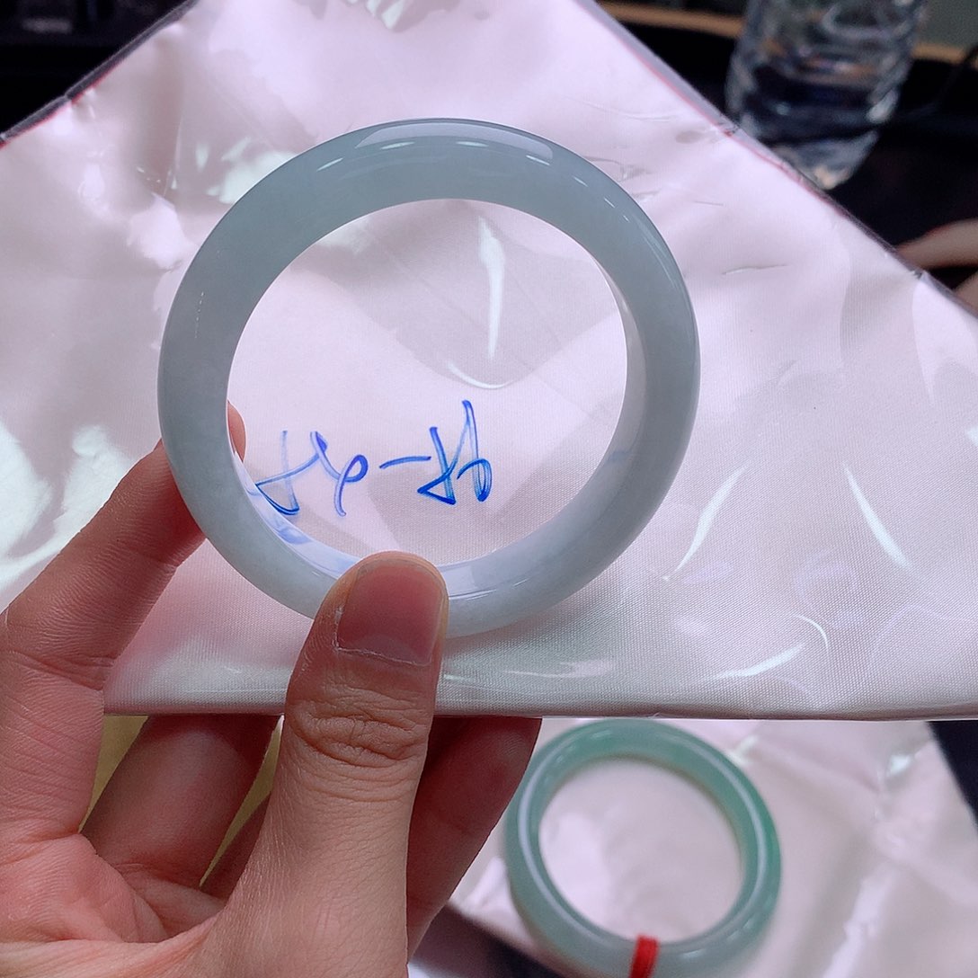 未镶嵌手镯翡翠翡翠