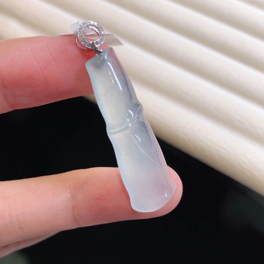 翡翠颈饰18K金镶嵌竹节