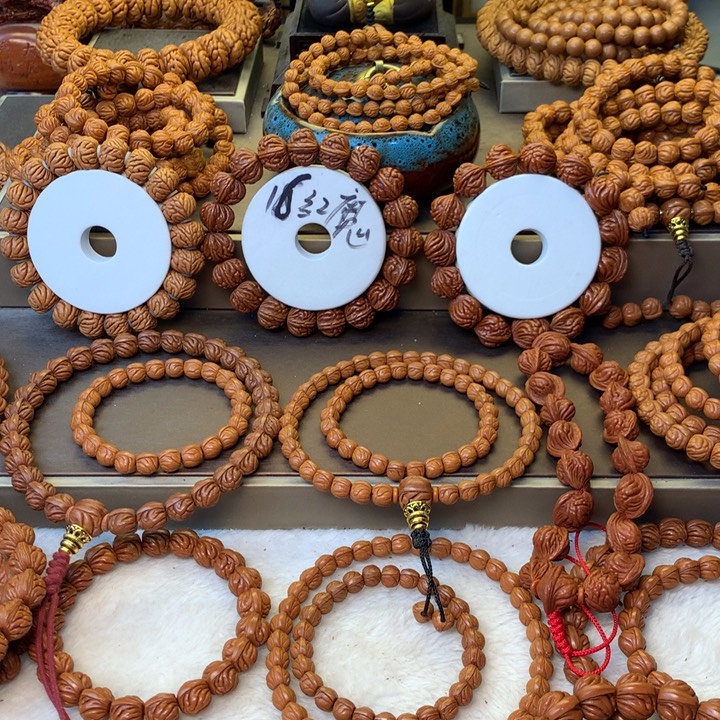 用***3桃核手串秦岭龙纹