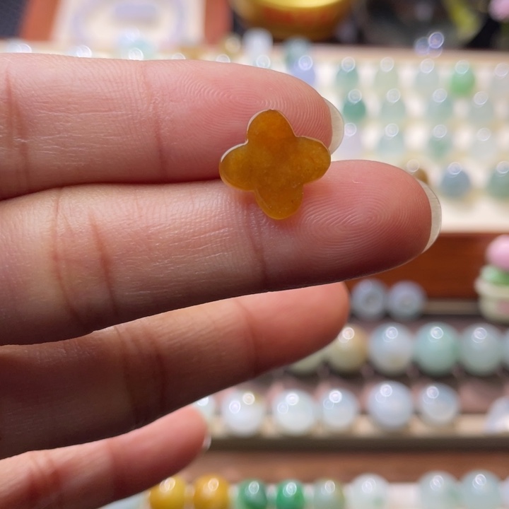 翡翠裸石红翡四叶草裸石12.6/1.9