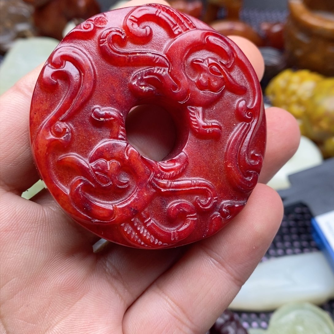 蛇纹石玉颈饰未镶嵌