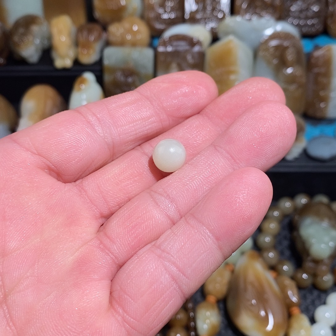 箜***空和田玉未镶嵌颈饰