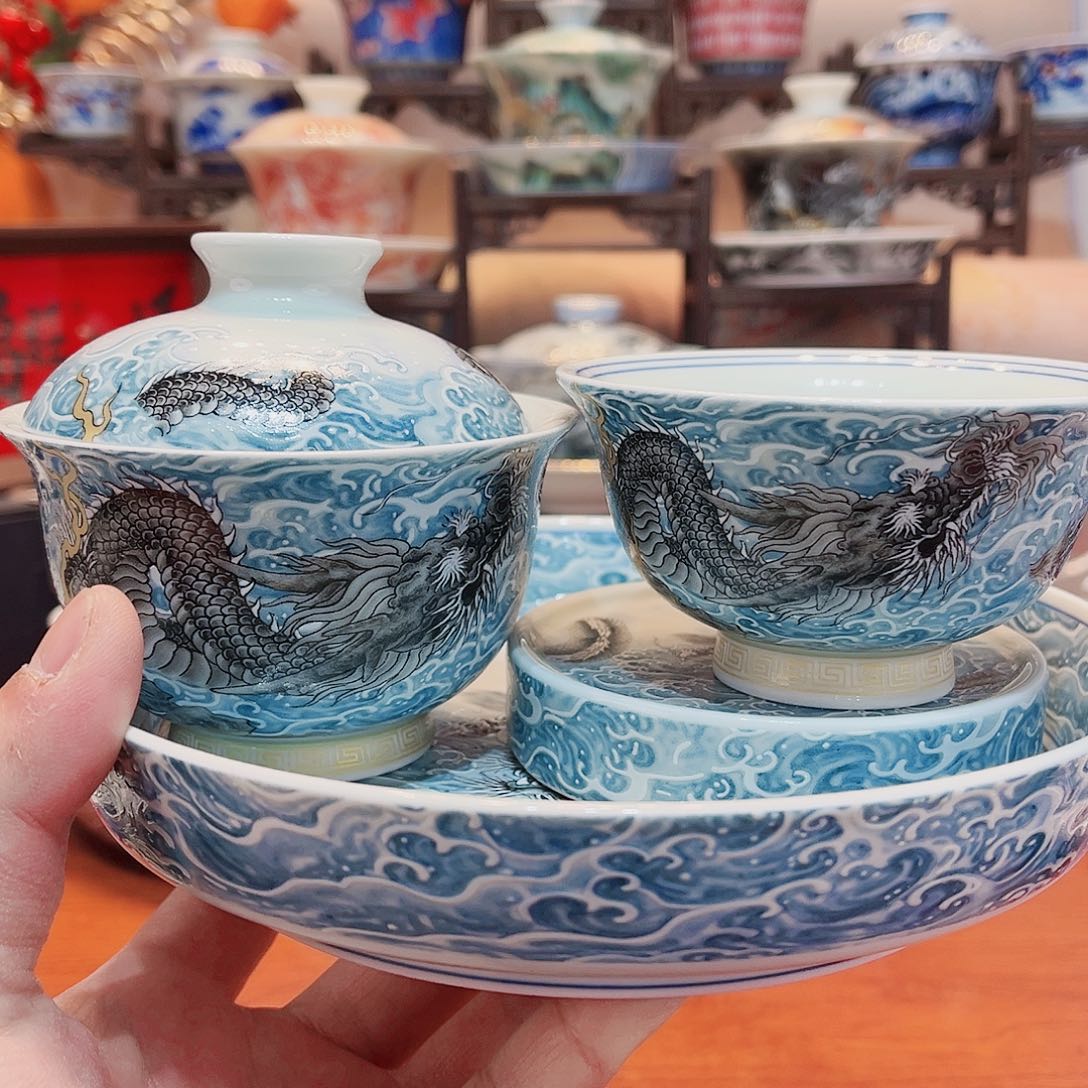个v哥哥给哥哥发广告广告哈
