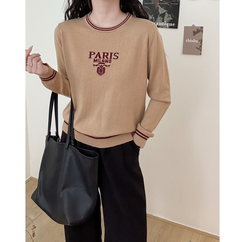 梦巴黎秋冬新款针织宽松百搭羊毛衫9112